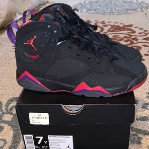 Air Jordan Raptor 7 Retro size 7Y (women’s 8.5)
